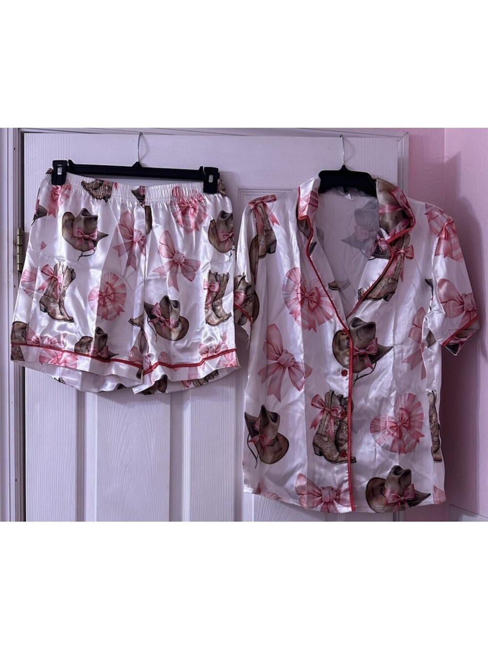 Women’s 2 Piece PJ Set Pink Cowgirl Western Silk-like Large New Bows Boots Hats